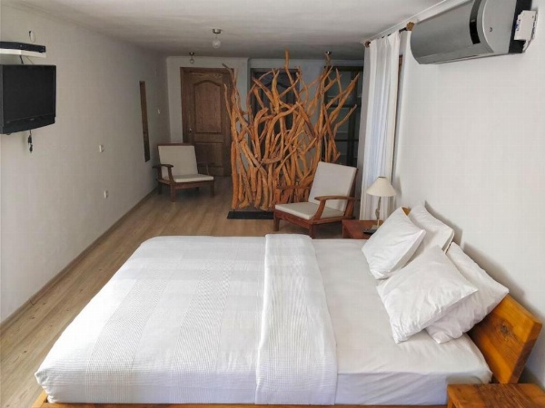 Zephyros Hotel image 13